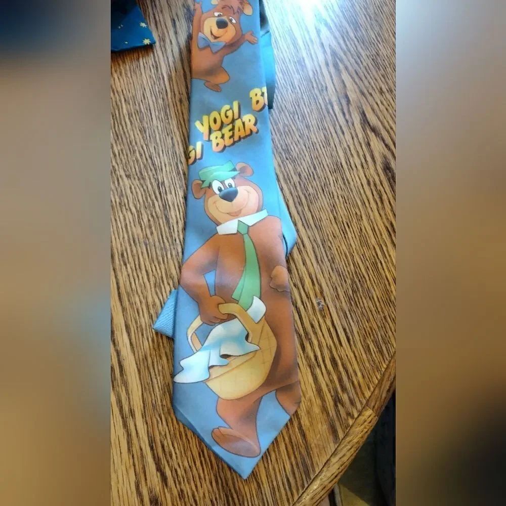 Vintage Yogi Bear tie